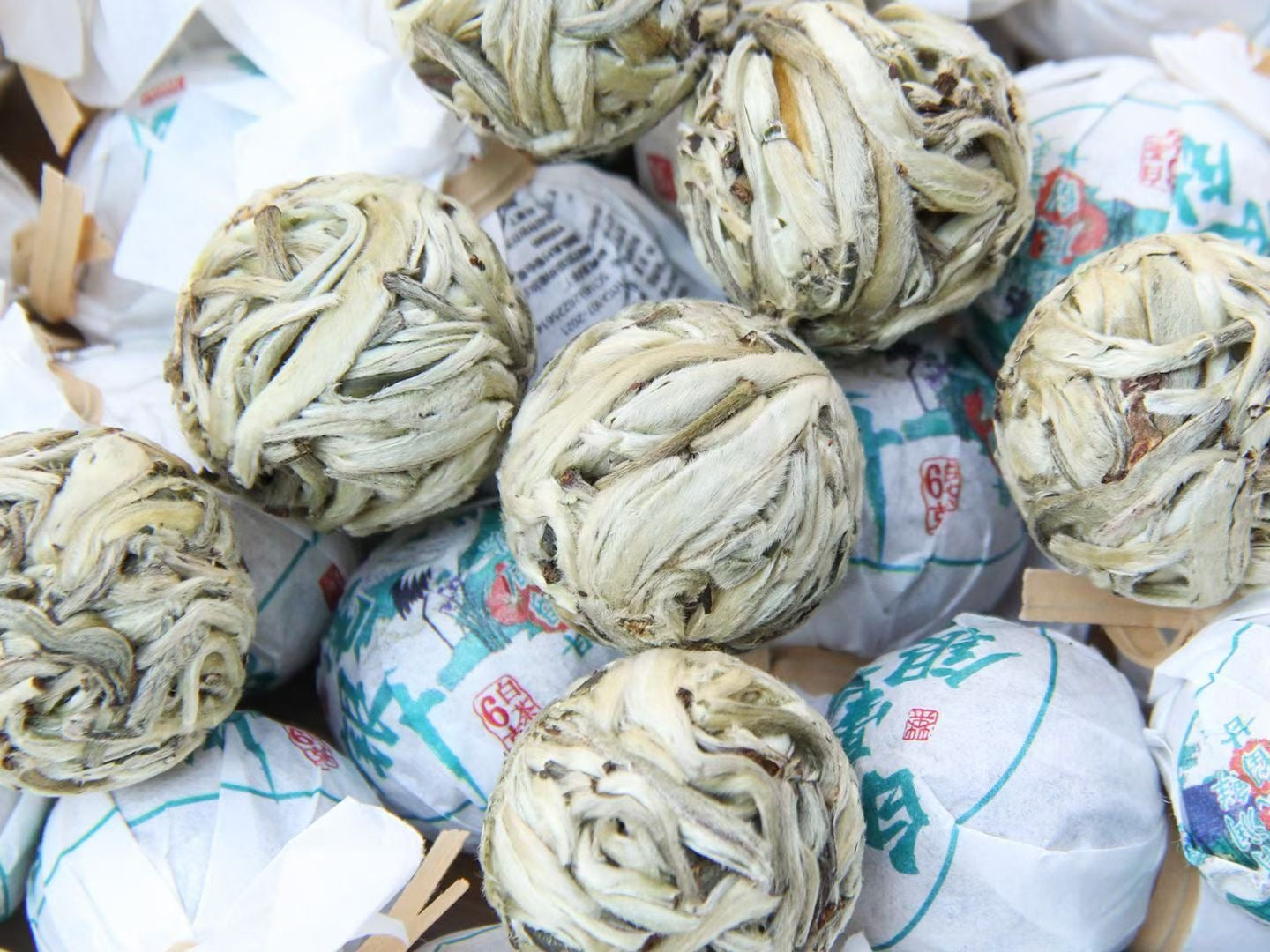 白毫银针云南白茶龙珠 200 克礼盒装